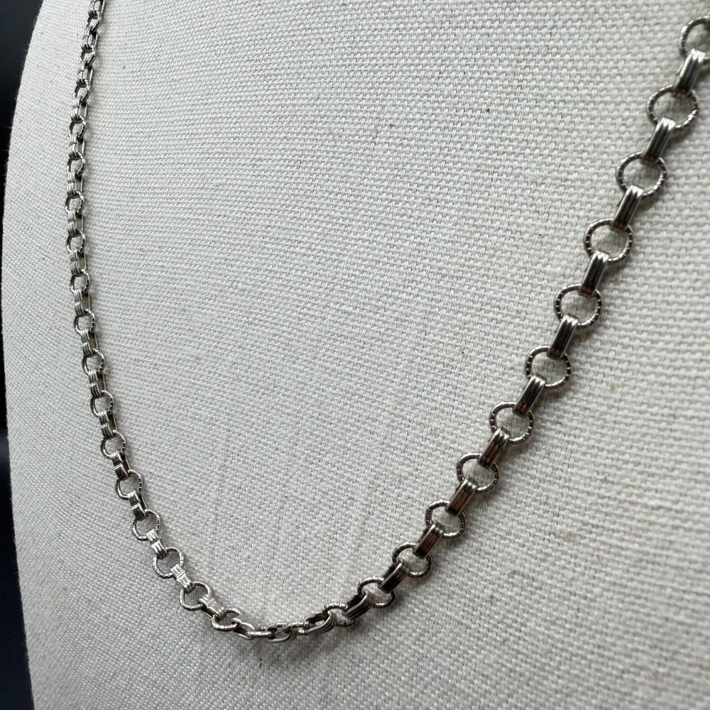 Silver Tone Textured Circle Link Chain Necklace Minimalist Statement Fashion